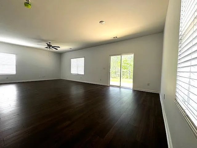 240 Chelsea Park Dr — Photo 26