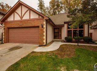 2316 SW Brookhaven Ln, Topeka, KS 66614