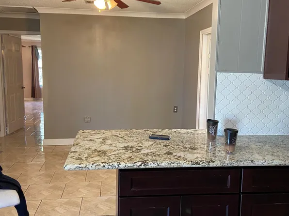 1076 Elysian Dr, Baton Rouge, LA 70810