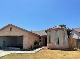 211 Sunny Meadow Dr, Bakersfield, CA 93308