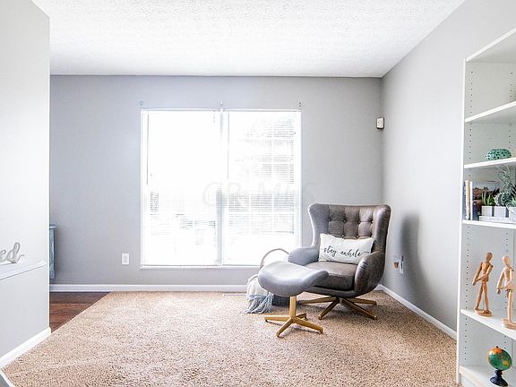 5th image of 9262 Turnhart Pl
