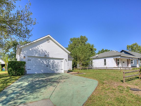3rd image of 520 S Patterson Avenue