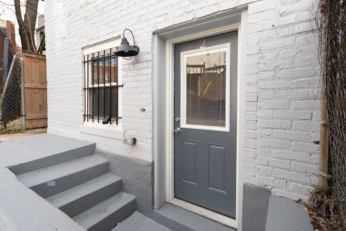 Building Photo - 111 Rhode Island Ave NW #2