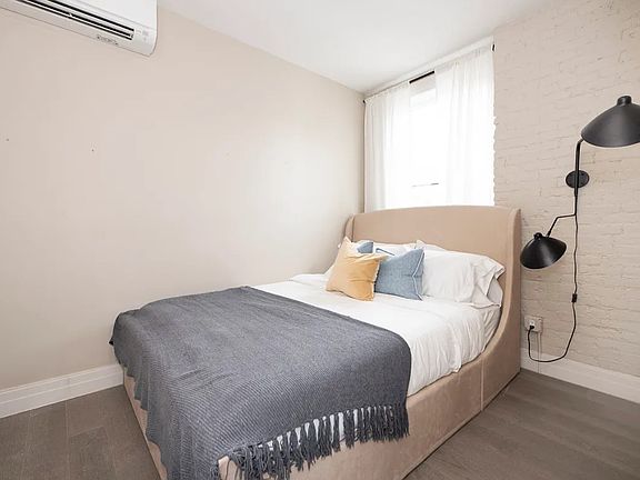 5th image of 90 Bedford St APT 4D