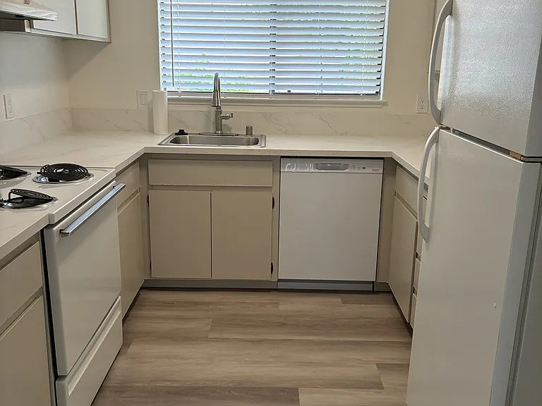 2431 Anna Dr #1 — Photo 5