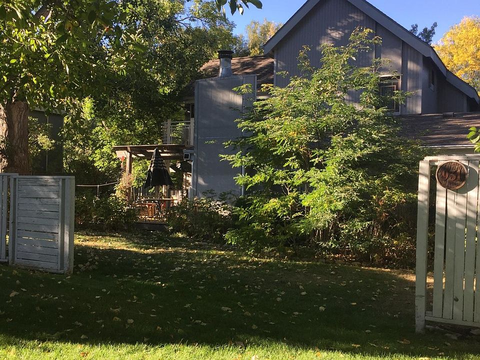 Apartment exterior, lower floor 
on N Star Course