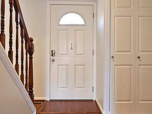 4th image of 8210 Stationhouse Ct