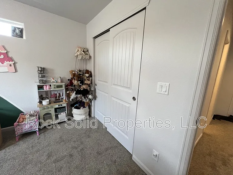 1716 Kade Ct — Photo 25