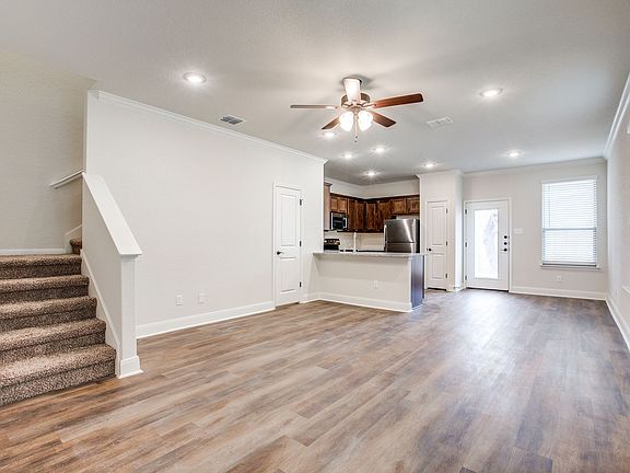 5th image of 2403 Lynwood Bnd #3B-2BA-1200SQFT