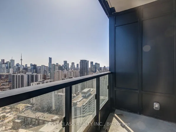 585 Bloor St E, Toronto, ON