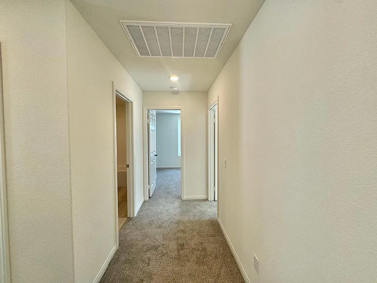 20984 Center St — Photo 6