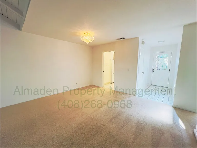 6082 Montgomery Ct — Photo 4