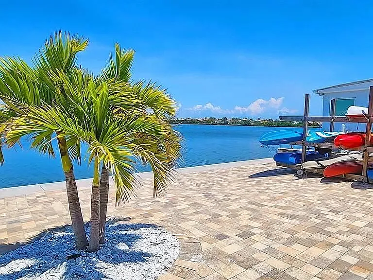 3750 Gulf Of Mexico Dr — Photo 21