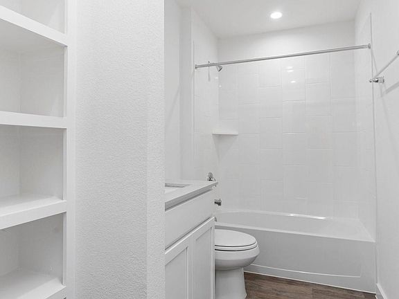 5th image of 6116 Cherry Meadows St