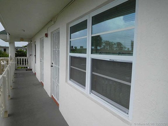 2nd image of 20230 NE 2nd Ave APT U22