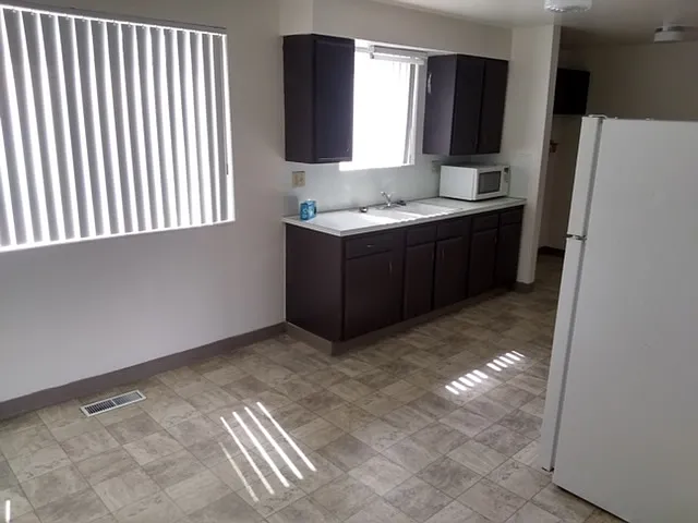 320 Ashland Dr #6 — Photo 1