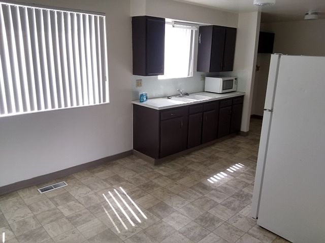 1st image of 320 Ashland Dr #6