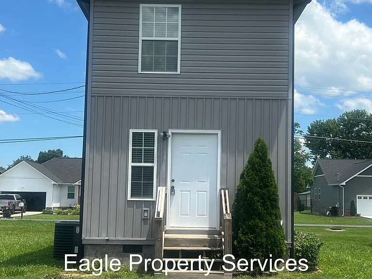 128 Harris St — Photo 2
