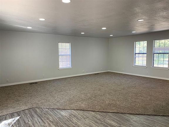 2nd image of 405 Johns Dr