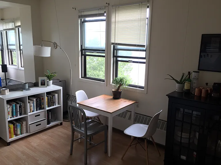Mendota Lakeshore Apartments LLC — Photo 36