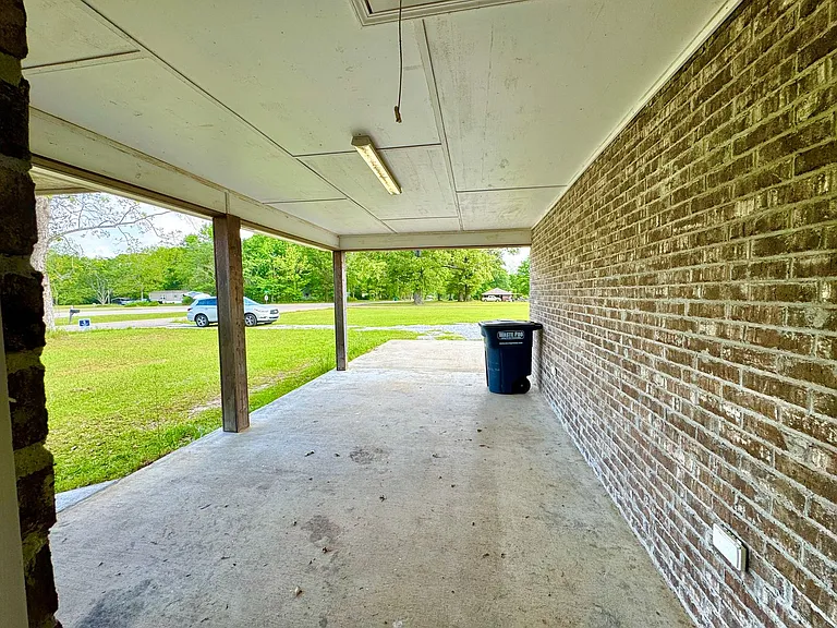 1190 Carnes Rd — Photo 36