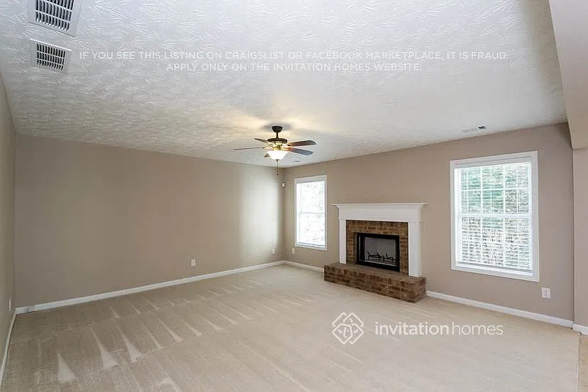 1025 Levista Dr Locust Grove, GA 30248 — Photo 2