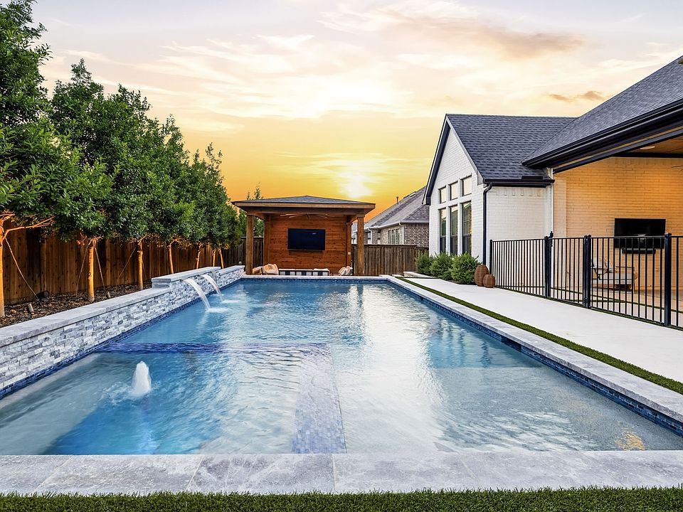 1st image of 2141 Normandy Cir