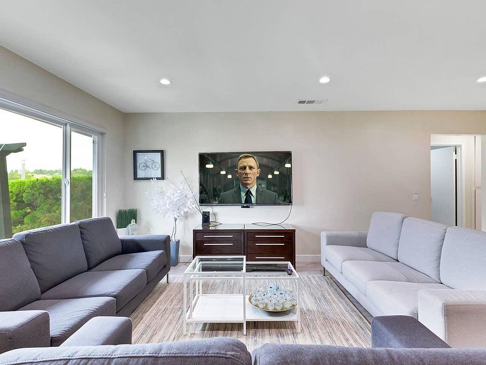 1st image of 3032 Norsewood Dr
