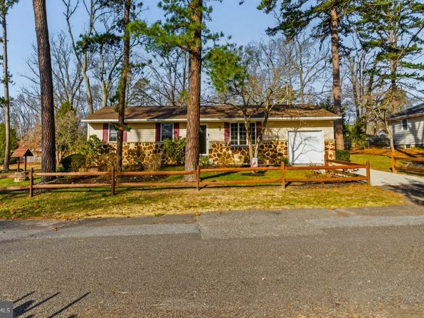 1125 Arbutus Ave, Williamstown, NJ 08094