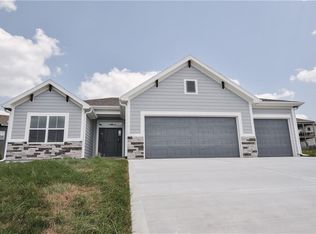 1321 NE 122nd St, Kansas City, MO 64165