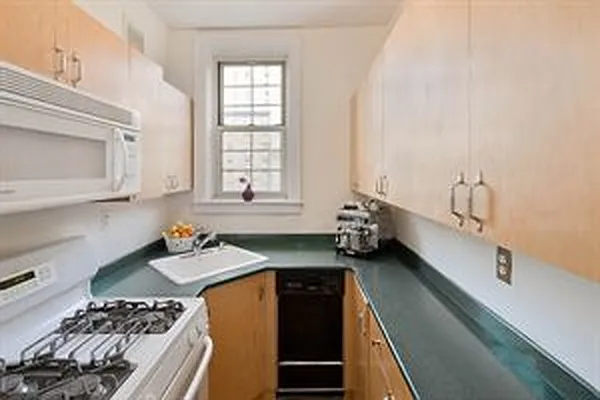 Sold by Douglas Elliman | media 12