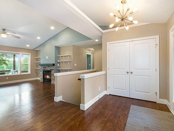 2nd image of 3912 Pine Crest Ct