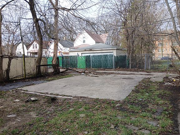 3rd image of 7804 S Ellis Ave