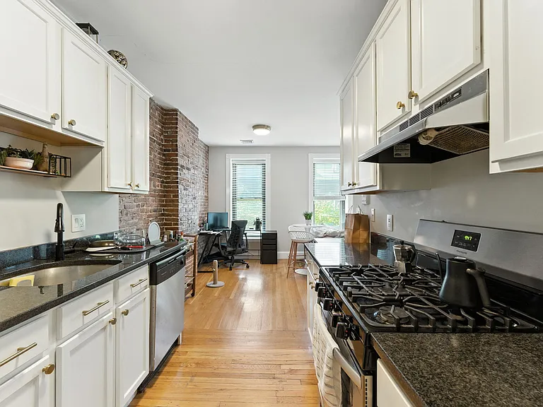 19 Medford St #2 — Photo 12