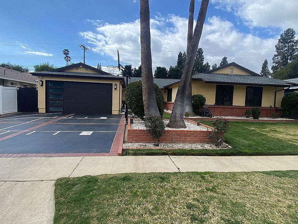 2nd image of 7409 Ponce Ave
