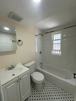 Rented by ONE NYC RE | media 7