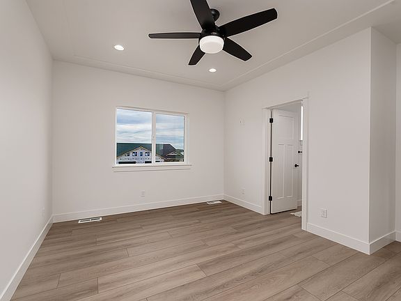 5th image of 1118 Buffalo Crossing Dr #1