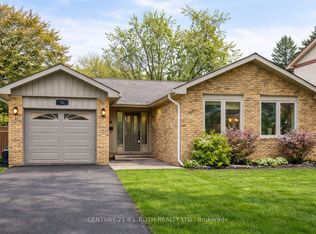 16 Gloria St, Barrie, ON L4N 4L9