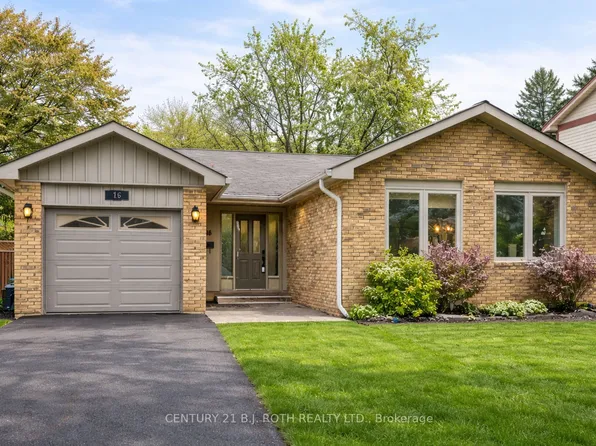 16 Gloria St, Barrie, ON L4N 4L9