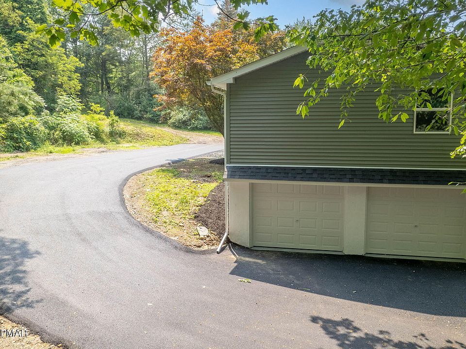 5520 Mountain Dr, Brodheadsville, PA 18322 Zillow