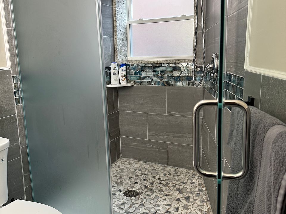 2nd Bathroom