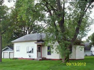 315 E McKibben St, Rossville, IL