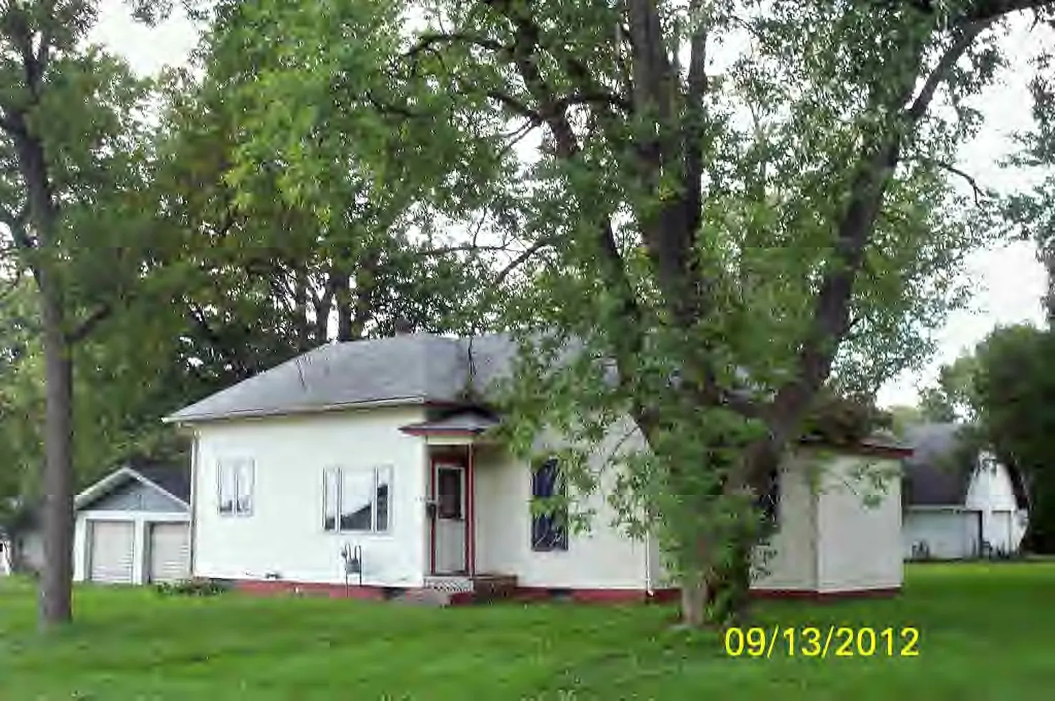 315 E McKibben St photo 1