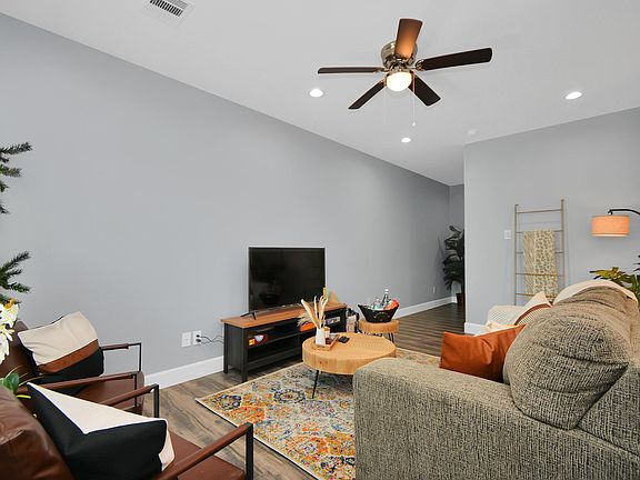 2nd image of 8134 Mariah St #A