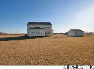 917 Silverview Ln, Troy, IL 62294