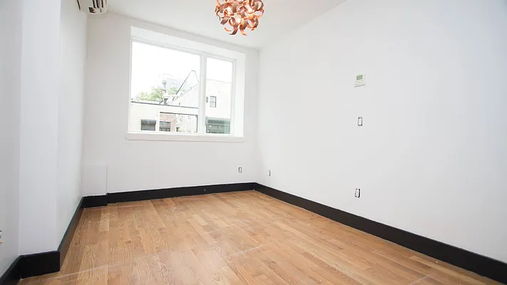 Rented by Nooklyn NYC LLC | media 30