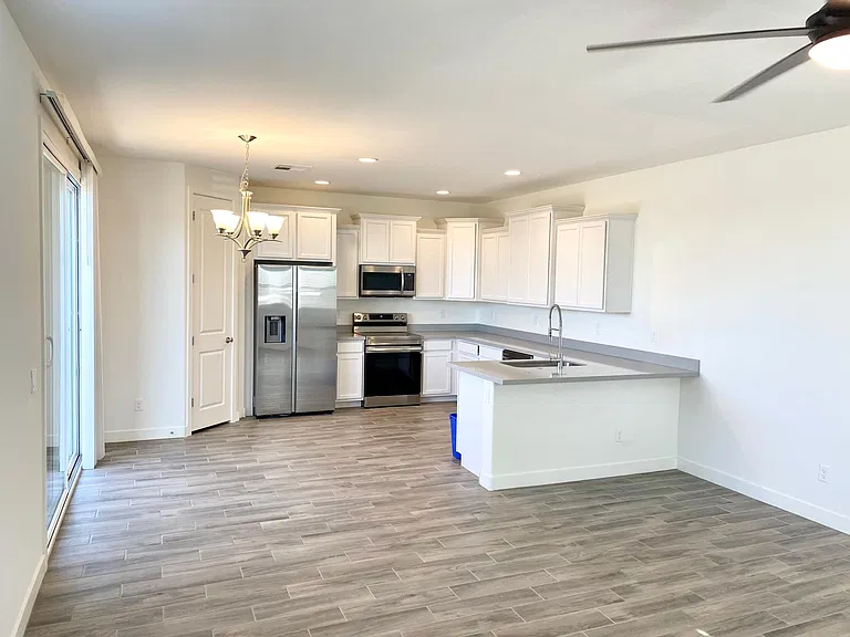 5459 S Dillon Cir — Photo 3