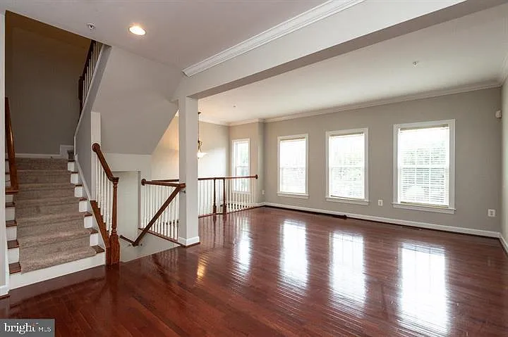 3 bed, 4.0 bath, 2018 sqft, $3,550 — Photo 2