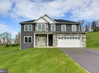 765 W 3rd St, Waynesboro, PA