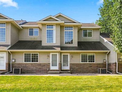 453 W Zeller St, North Liberty, IA, 52317